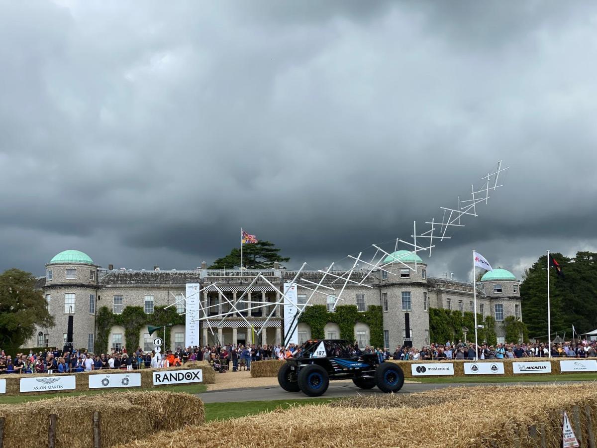 Bed and Breakfast Flint House - Goodwood Events Чичестер Экстерьер фото
